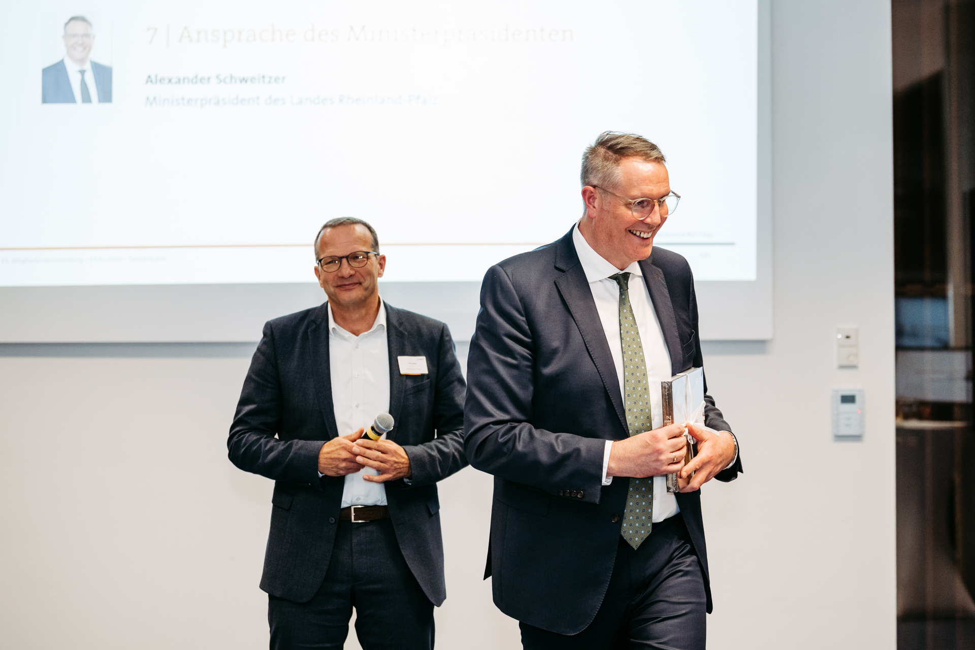 Kai Landes und Alexander Schweitzer bei der ZRW-Mitgliederversammlung